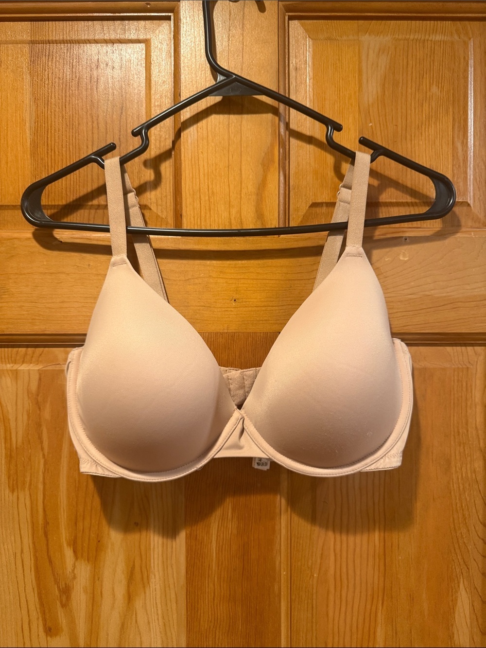 Pink Victoria’s Secret beige everywhere t-shirt lightly lined bra size 38D .